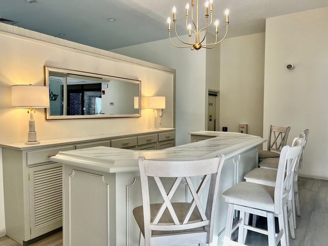 404 Paradise Road PhJ, Swampscott, MA 01907