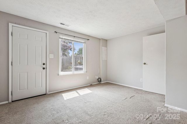 9445 Lexington Circle C, Charlotte, NC 28213