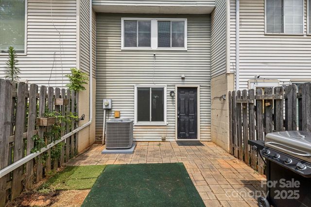 9445 Lexington Circle C, Charlotte, NC 28213