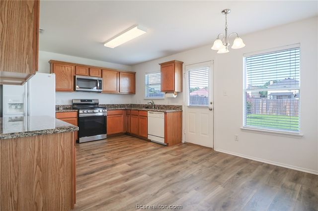 15125 Meredith Lane, College Station, TX 77845