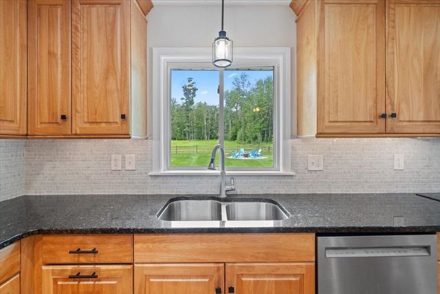80 Brigham Hill Road, Essex, VT 05452