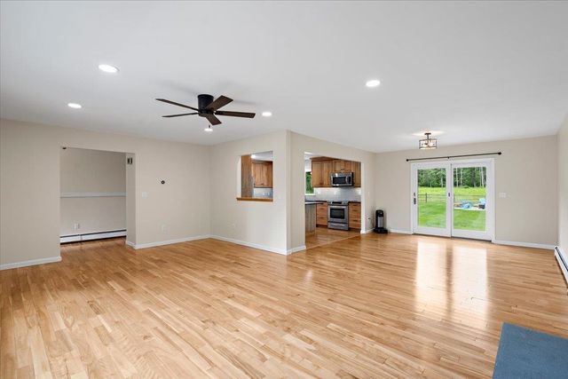 80 Brigham Hill Road, Essex, VT 05452