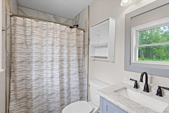 80 Brigham Hill Road, Essex, VT 05452