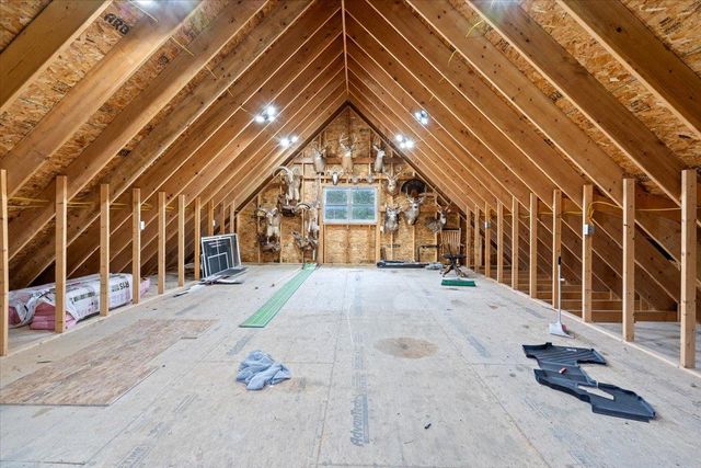 80 Brigham Hill Road, Essex, VT 05452