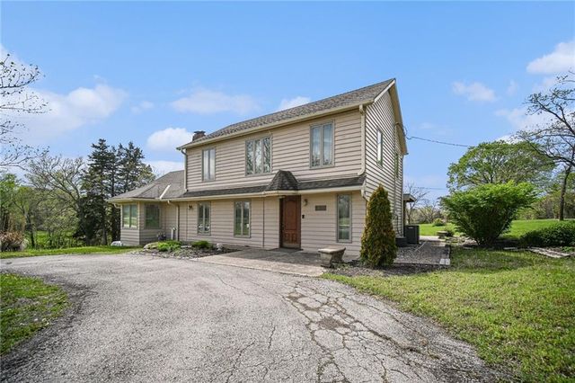 13110 S Lakeshore Drive, Olathe, KS 66061