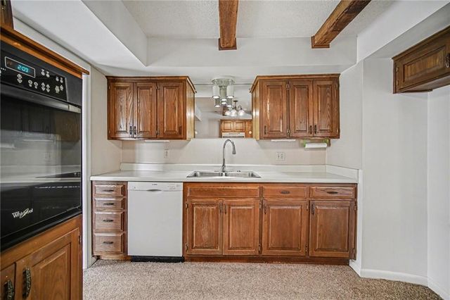 13110 S Lakeshore Drive, Olathe, KS 66061