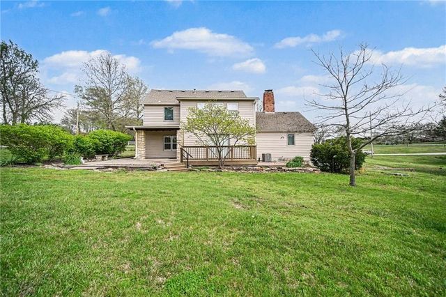 13110 S Lakeshore Drive, Olathe, KS 66061