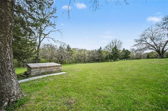 13110 S Lakeshore Drive, Olathe, KS 66061