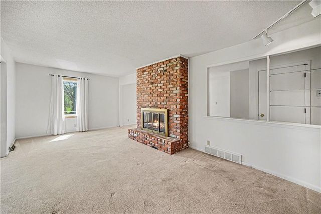 13110 S Lakeshore Drive, Olathe, KS 66061