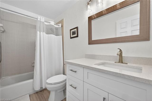 713 Durion CT, Sanibel, FL 33957