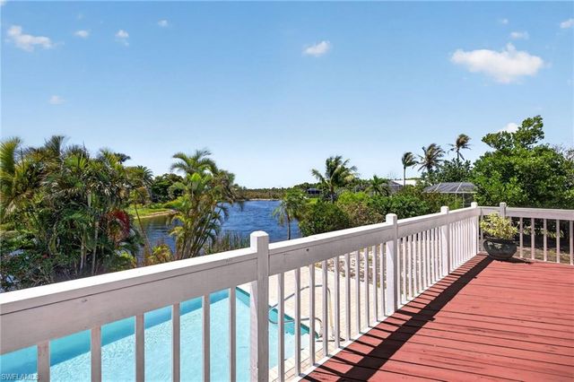 713 Durion CT, Sanibel, FL 33957