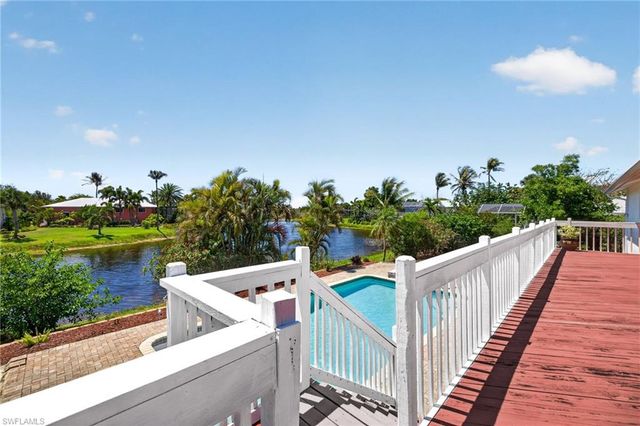 713 Durion CT, Sanibel, FL 33957