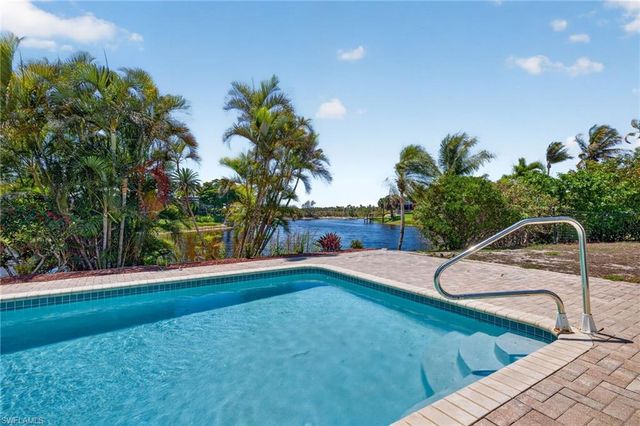 713 Durion CT, Sanibel, FL 33957