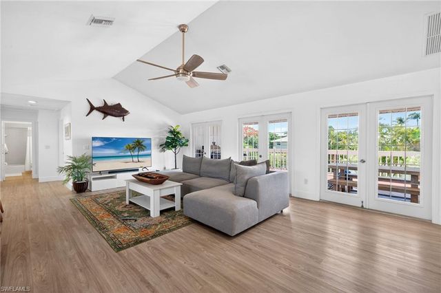 713 Durion CT, Sanibel, FL 33957
