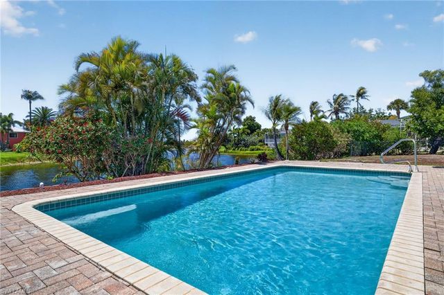 713 Durion CT, Sanibel, FL 33957