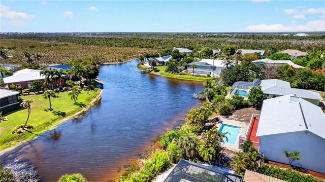 713 Durion CT, Sanibel, FL 33957