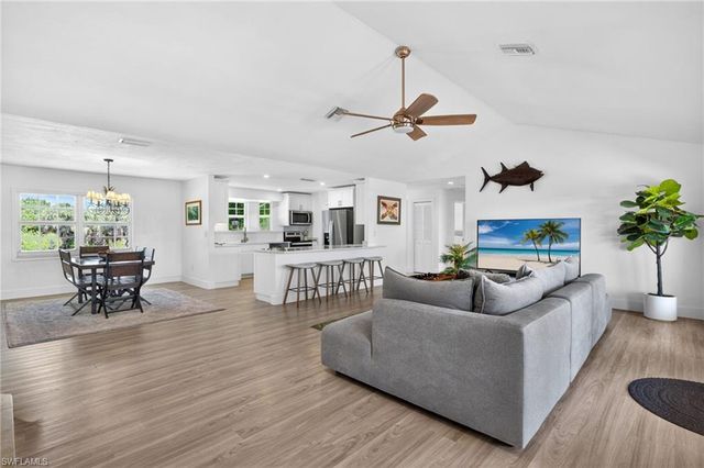 713 Durion CT, Sanibel, FL 33957