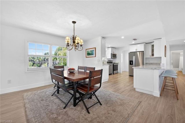 713 Durion CT, Sanibel, FL 33957