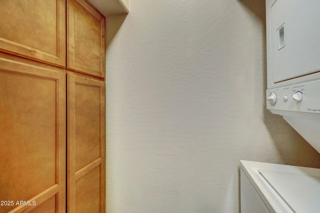 2950 W LOUISE Drive 206, Phoenix, AZ 85027