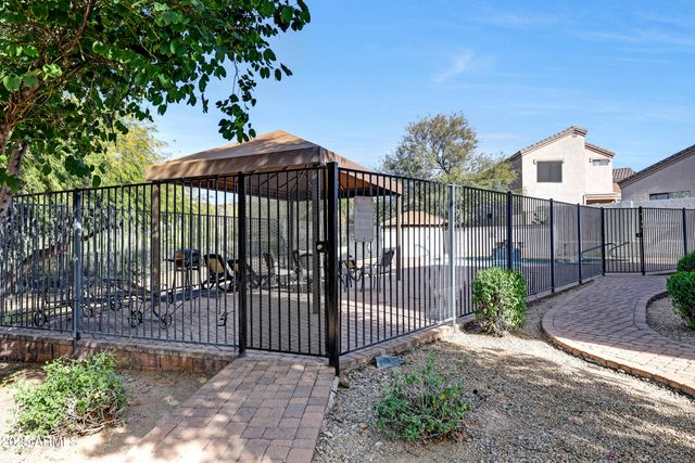 2950 W LOUISE Drive 206, Phoenix, AZ 85027