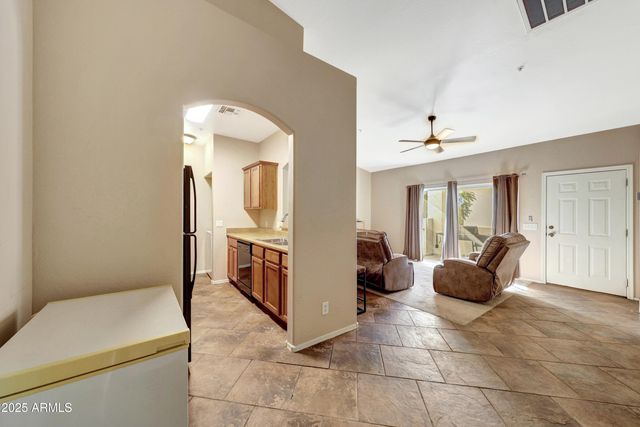 2950 W LOUISE Drive 206, Phoenix, AZ 85027