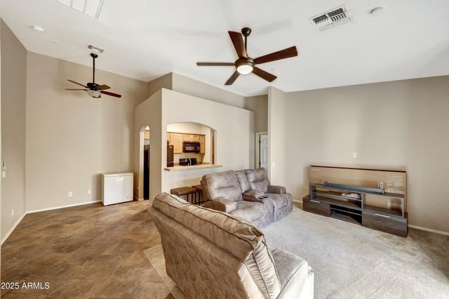 2950 W LOUISE Drive 206, Phoenix, AZ 85027