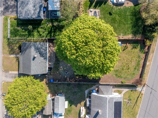 25 Mowry Street, Pawtucket, RI 02861