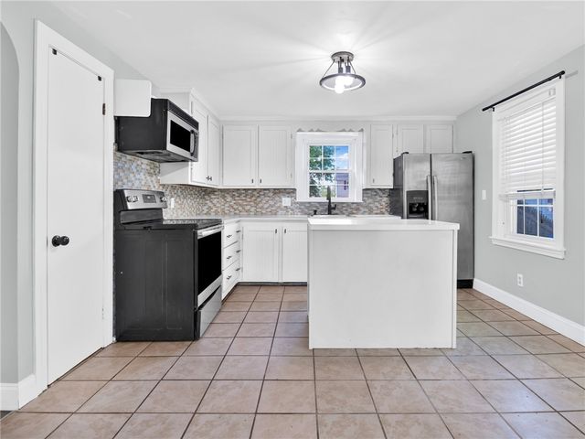 25 Mowry Street, Pawtucket, RI 02861