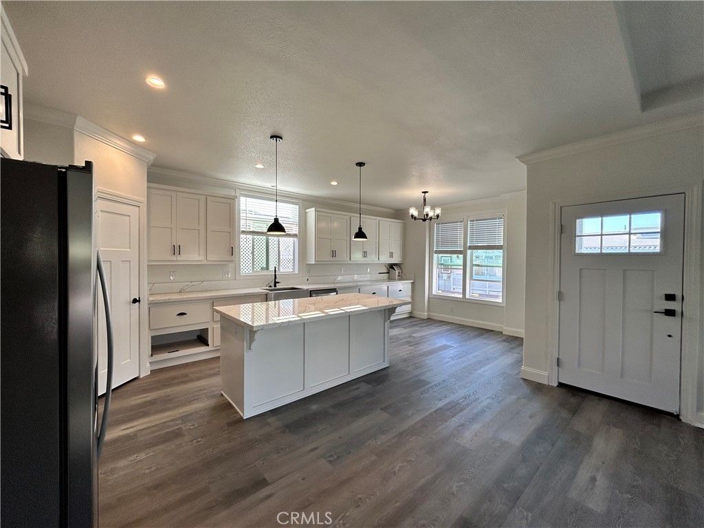 Image 3 of property listing at 9850 Garfield Avenue 68, Huntington Beach, CA 92646