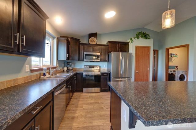 27000 Sandridge Road, Ocean Park, WA 98640