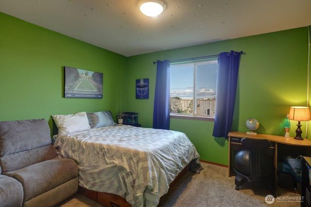 27000 Sandridge Road, Ocean Park, WA 98640