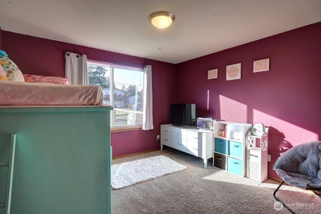 27000 Sandridge Road, Ocean Park, WA 98640