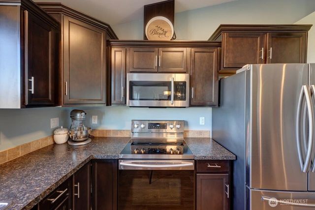 27000 Sandridge Road, Ocean Park, WA 98640