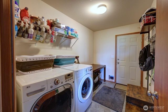 27000 Sandridge Road, Ocean Park, WA 98640