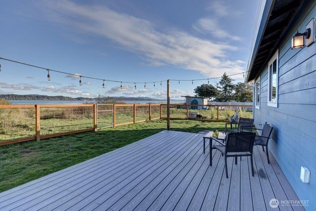 27000 Sandridge Road, Ocean Park, WA 98640