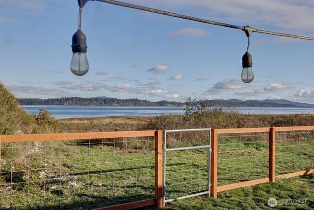 27000 Sandridge Road, Ocean Park, WA 98640