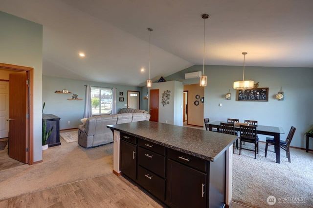 27000 Sandridge Road, Ocean Park, WA 98640