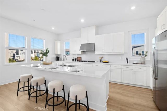 241 Proctor, Irvine, CA 92618