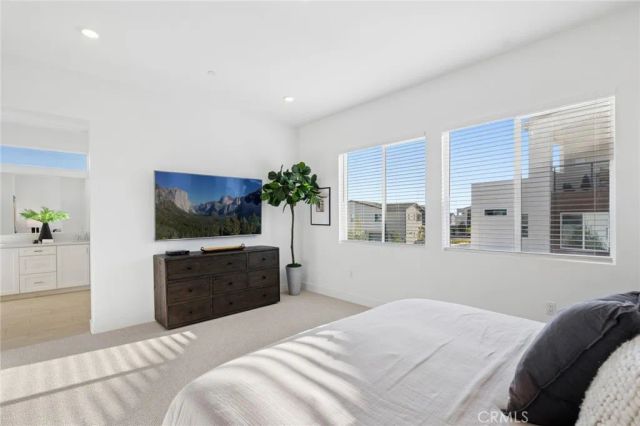 241 Proctor, Irvine, CA 92618