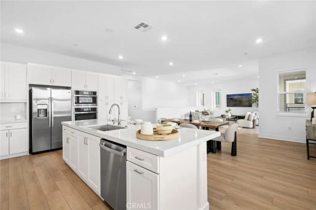 241 Proctor, Irvine, CA 92618