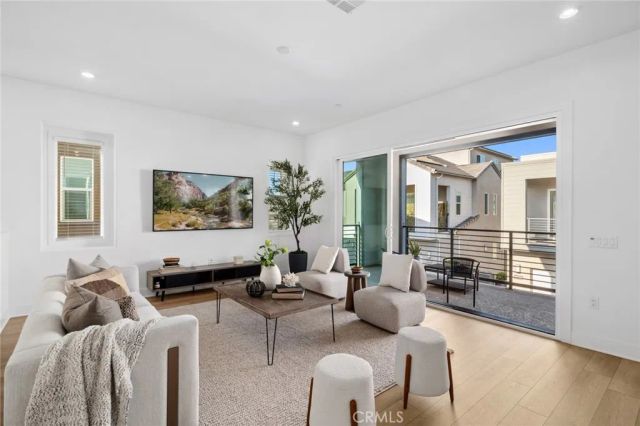 241 Proctor, Irvine, CA 92618
