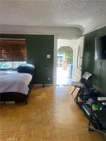 6534 4th, Los Angeles, CA 90043