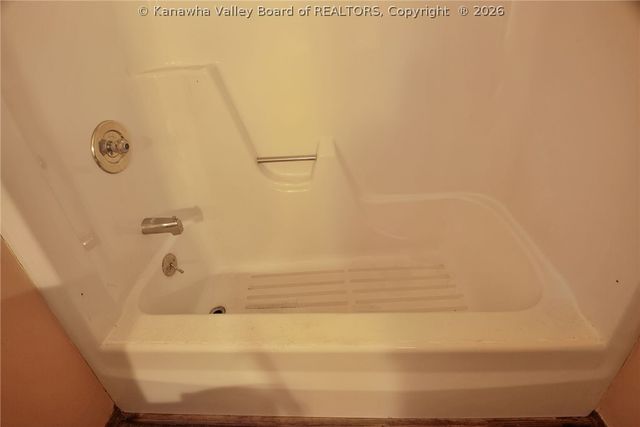 97 Janette Drive, Poca, WV 25159