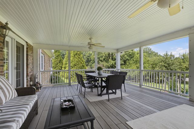 444 Old Pond Lane, Dickson, TN 37055