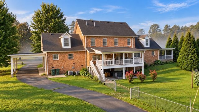 444 Old Pond Lane, Dickson, TN 37055