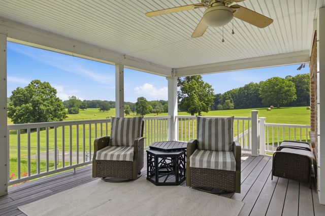 444 Old Pond Lane, Dickson, TN 37055