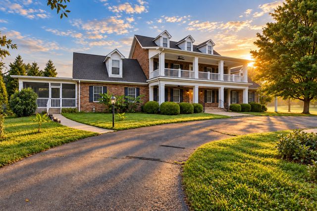 444 Old Pond Lane, Dickson, TN 37055