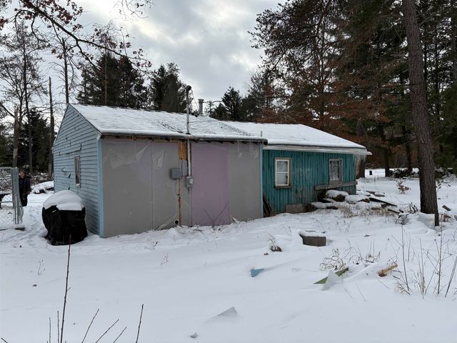 212 W Park Road, Harrison, MI 48625