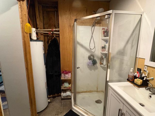 212 W Park Road, Harrison, MI 48625