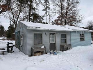 212 W Park Road, Harrison, MI 48625